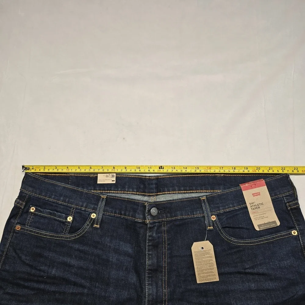 levis 541‎ athletic taper stretch jeans  Men 46x29 Blue